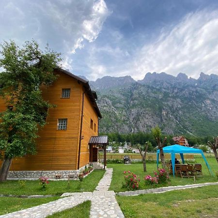 Guesthouse Mehmeti วัลโบเนอ ภายนอก รูปภาพ