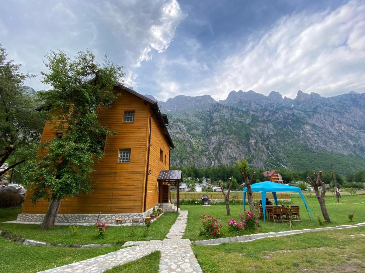 Guesthouse Mehmeti วัลโบเนอ ภายนอก รูปภาพ