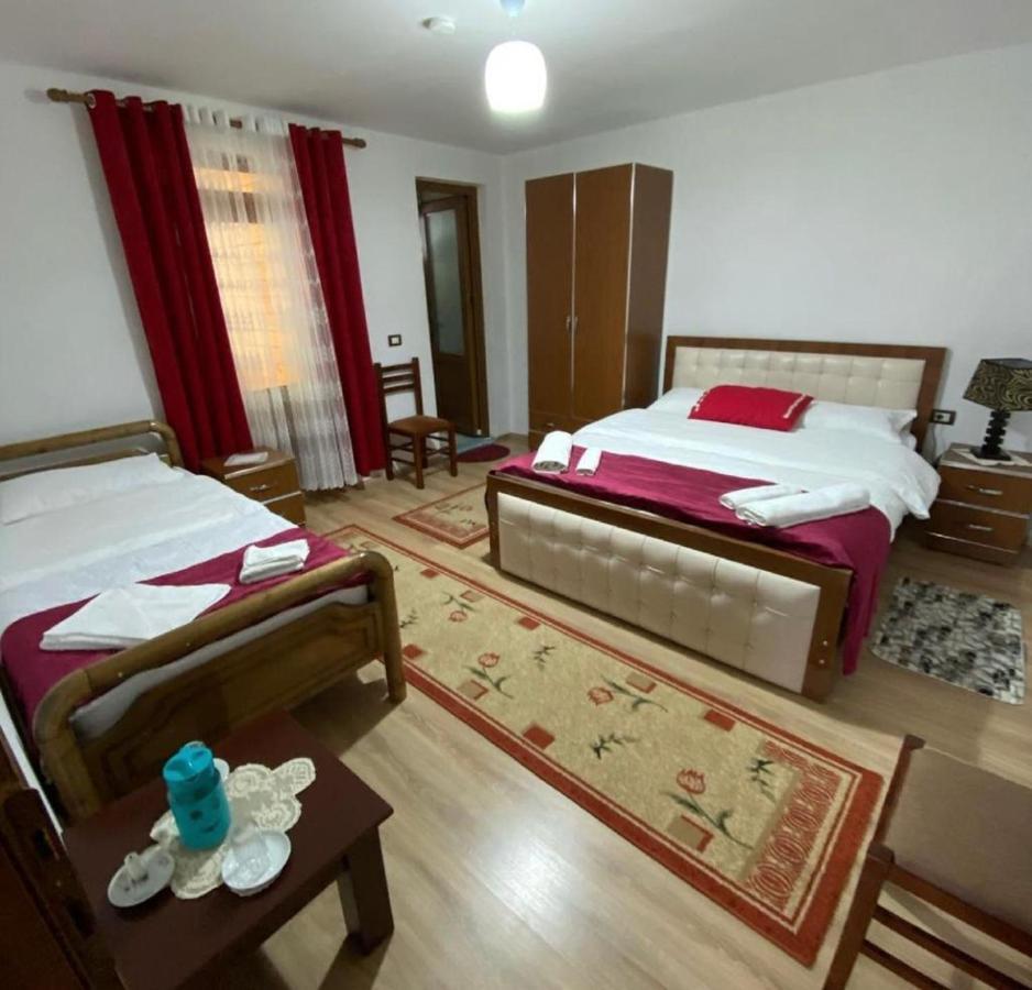 Guesthouse Mehmeti วัลโบเนอ ภายนอก รูปภาพ
