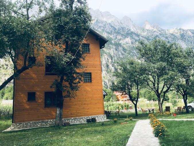 Guesthouse Mehmeti วัลโบเนอ ภายนอก รูปภาพ