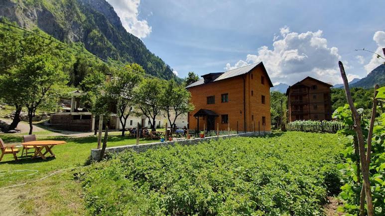 Guesthouse Mehmeti วัลโบเนอ ภายนอก รูปภาพ