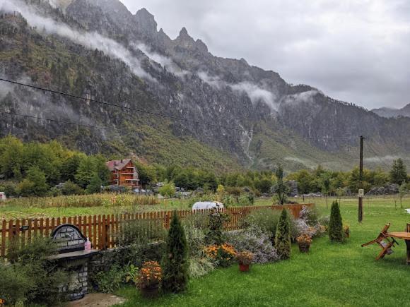 Guesthouse Mehmeti วัลโบเนอ ภายนอก รูปภาพ